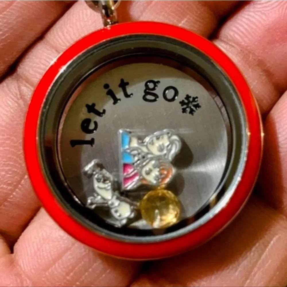 Floating locket charms- yellow minion with two eyes